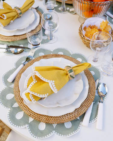 White Octagonal Handle Cutlery Set (24 pieces)